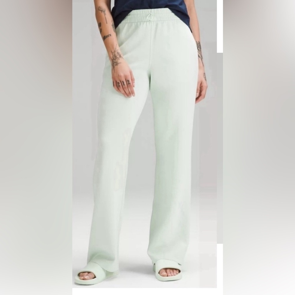 Lululemon Softstreme High-Rise Pant Kohlrabi Green